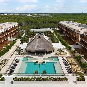 Wyndham Hotel