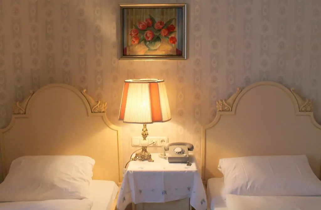 Hotel-Pension Funk Am Kurfuerstendamm Berlin Hotel