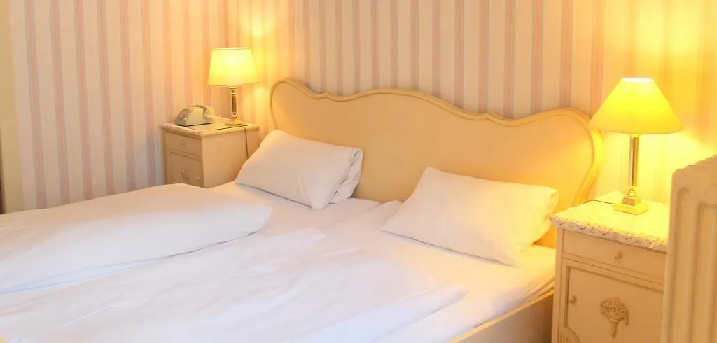 Hotel-Pension Funk Am Kurfuerstendamm Berlin 3*,
